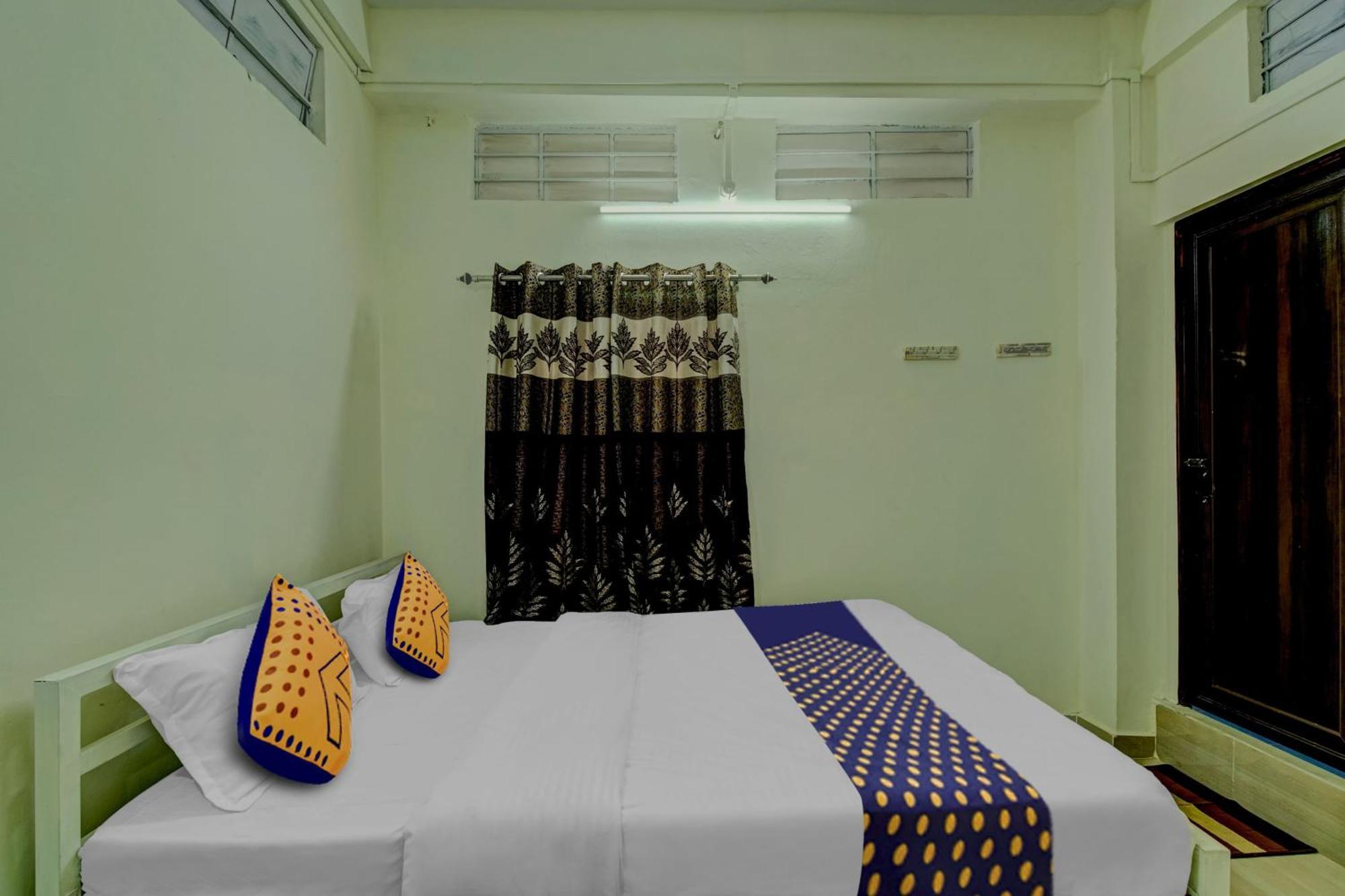 Spot On Rainbow Lodge Ґувахаті Екстер'єр фото